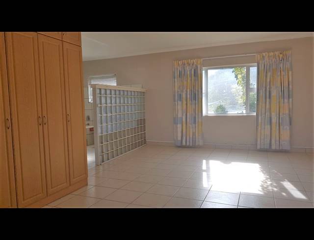 6 BEDROOM HOUSE FOR SALE IN ATHLONE PARK